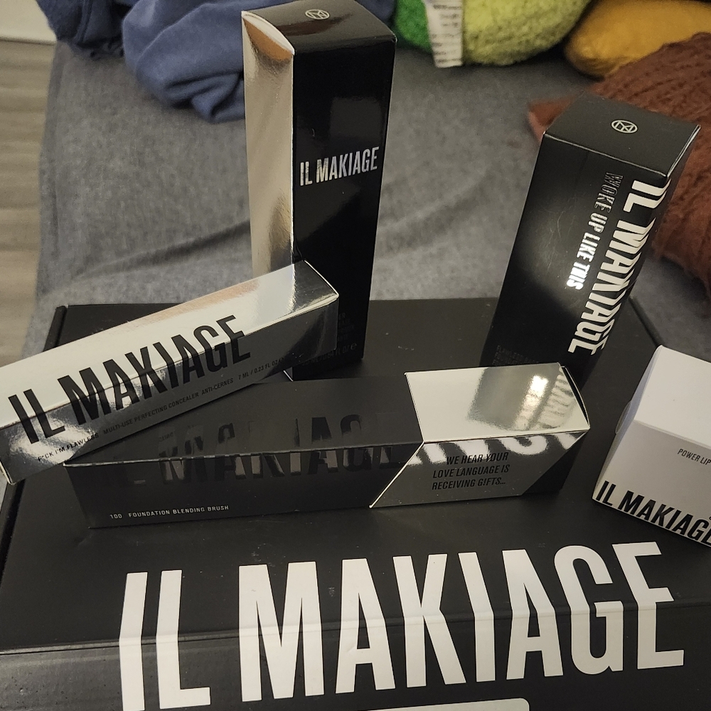 IL MAKIAGE Makeup Collection